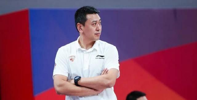 2024年恰逢“绍剧宗师”六龄童100周年诞辰，为了纪念这位“章式猴戏”开创者、绍剧名家，其子著名表演艺术家六小龄童亲自撰稿《金猴宗师：我的猴王父亲六龄童》，书写父亲六龄童与戏曲交织的一生。